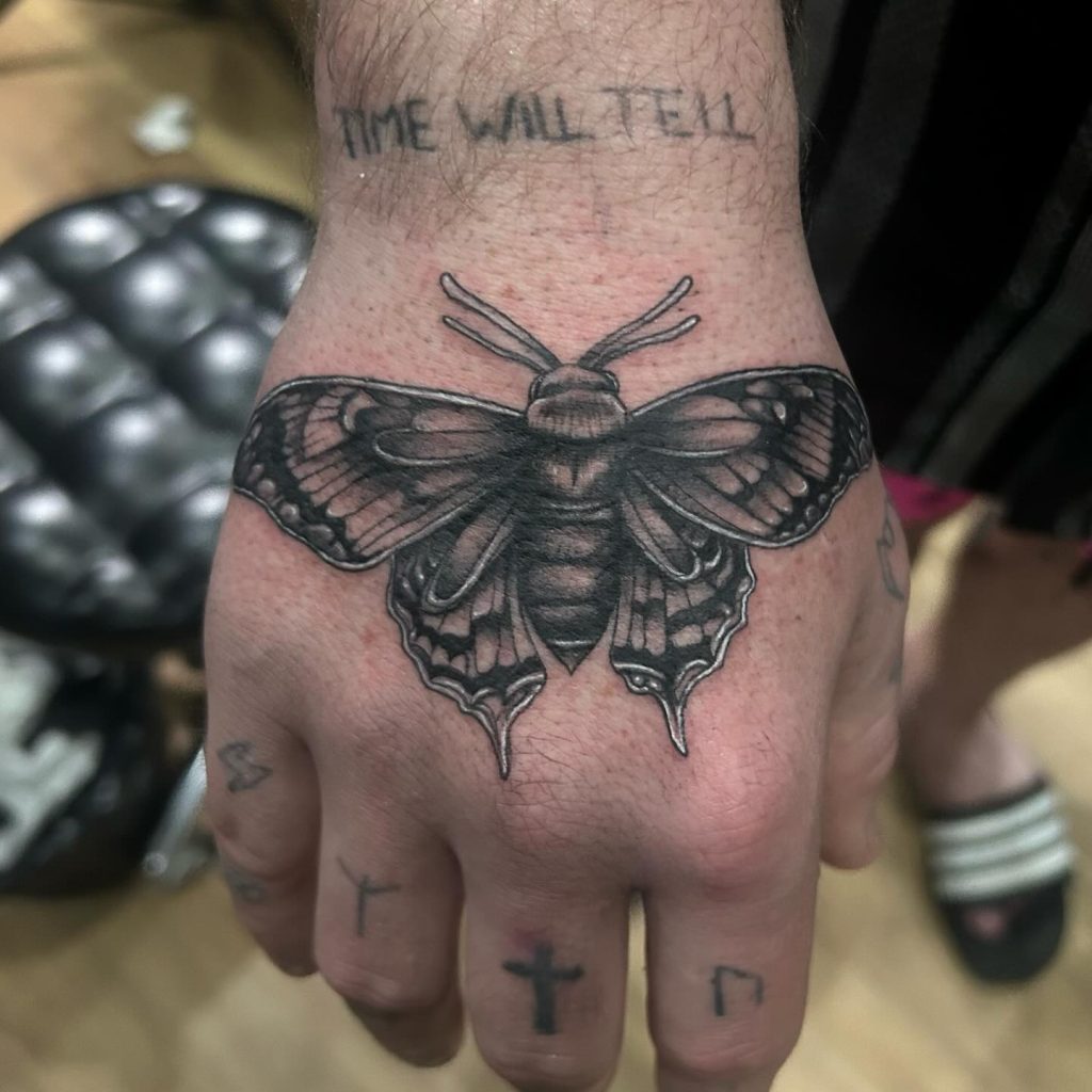 balinine.tattoo_1723895661_3436608352397529072_60352747052